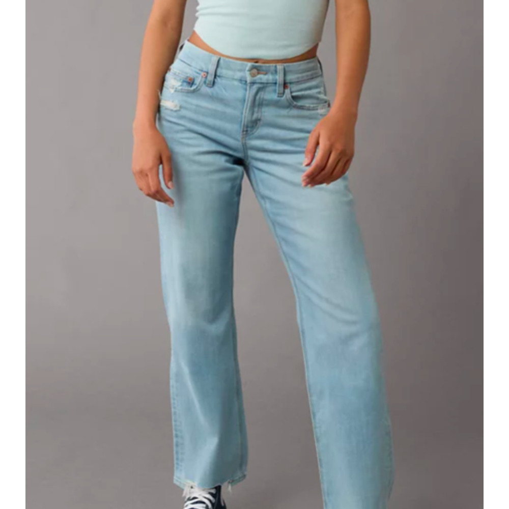 American Eagle Women Jeans, Distressed Light Wash Curvy Straight Jeans, Sz 18R
